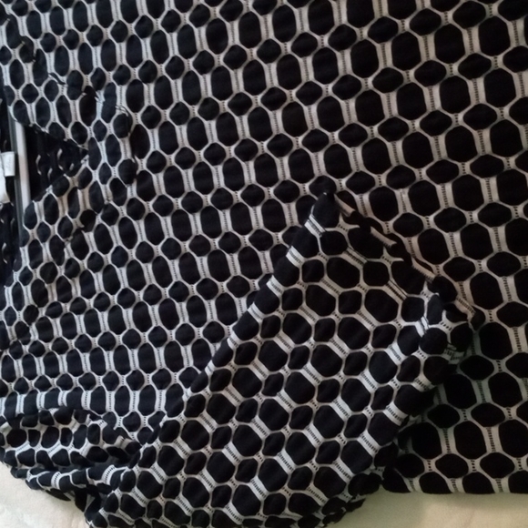 Top - Picture 2 of 3